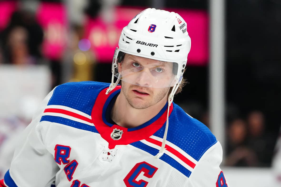 www.foreverblueshirts.com
