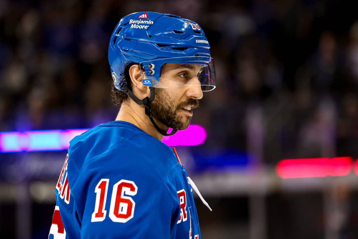 NHL: Vancouver Canucks at New York Rangers