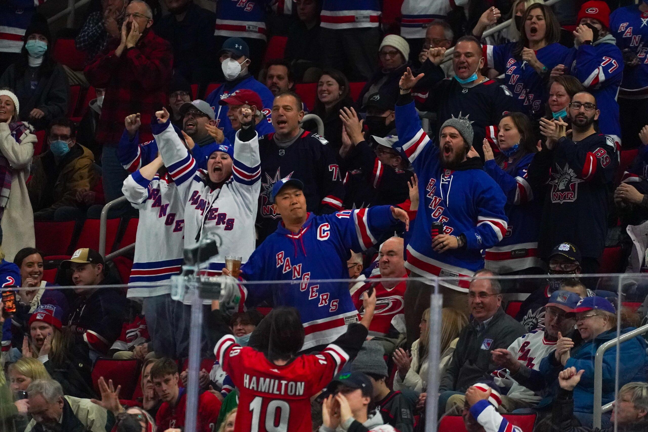 hurricanes ban ticket sales to NYR fans