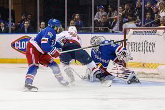 ny rangers game tonight