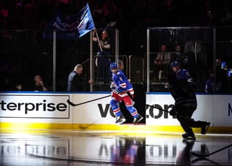 Rangers Roundup: Jacob Trouba sells Florida condo, Mark Messier and the Fireman’s helmet