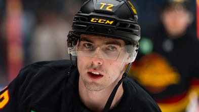 NHL: New Jersey Devils at Vancouver Canucks