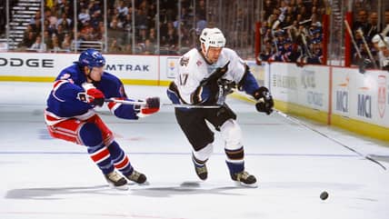 Former Rangers enforcer Chris Simon diagnosed with CTE brain trauma year after committing suicide
