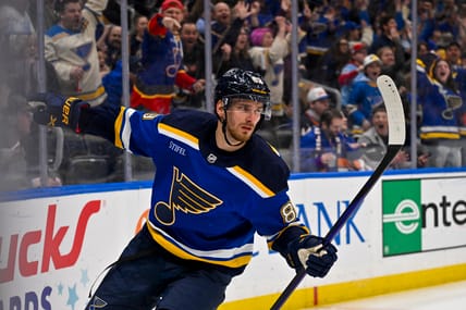 NHL: New York Islanders at St. Louis Blues