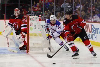 NHL: New York Rangers at New Jersey Devils