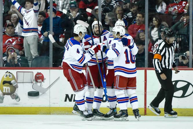 NHL: New York Rangers at New Jersey Devils