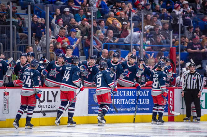 Hartford Wolf Pack celebrate goal versus Springfield (Photo: John Mrakovcich / Hartford Wolf Pack)