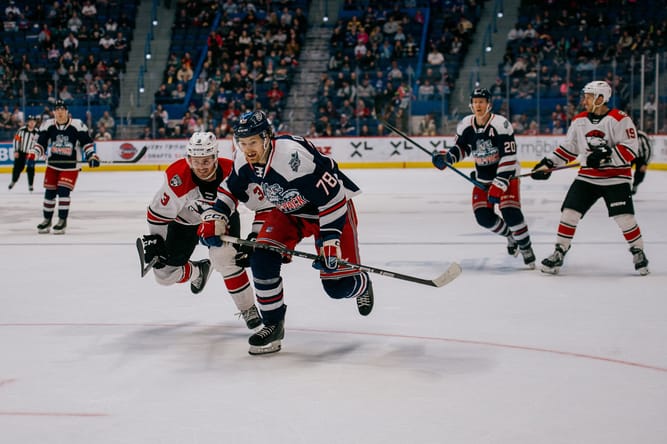 Brennan Othmann against Charlotte Checkers (Photo: John Mrakovcich/Hartford Wolf Pack)