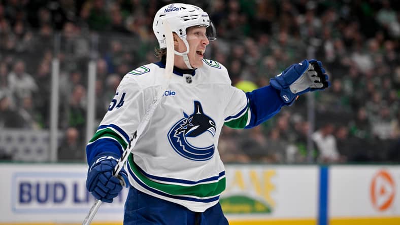 NHL: Vancouver Canucks at Dallas Stars