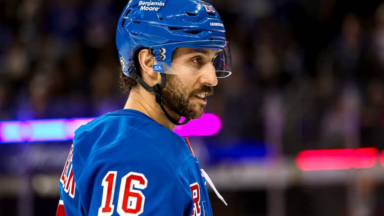 NHL: Vancouver Canucks at New York Rangers