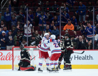 rangers coyotes