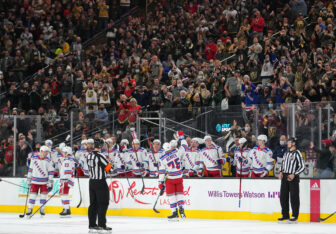 Watch Golden Knights pay tribute to Rangers’ Gallant and Reaves