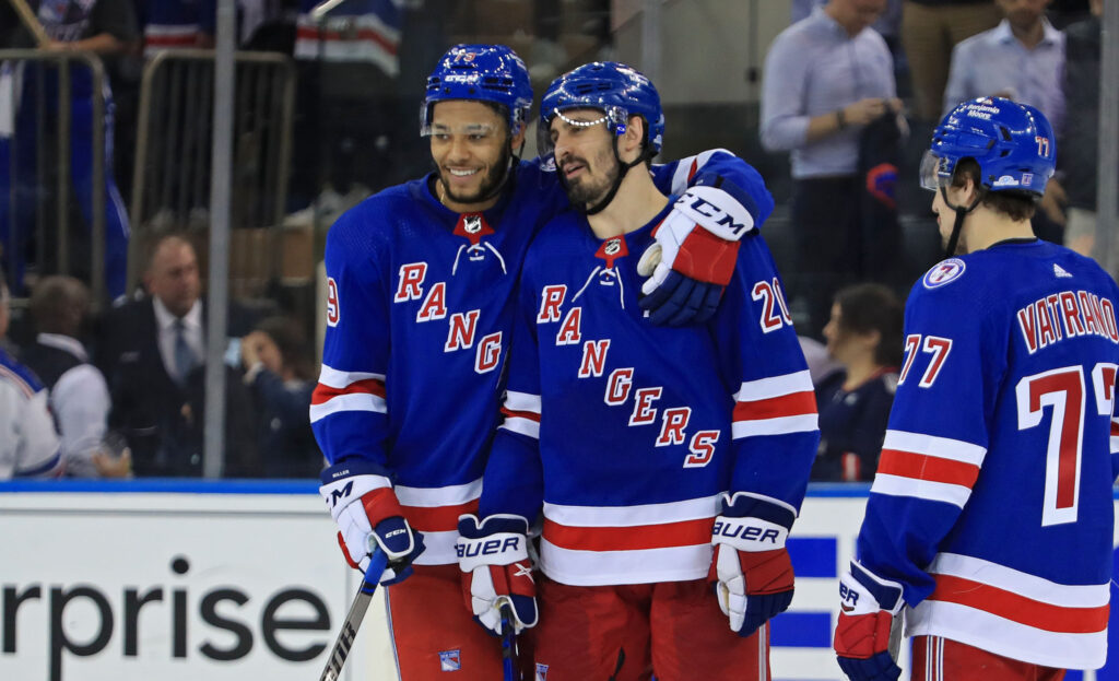 Rangers ink Kravtsov to 1-year extension