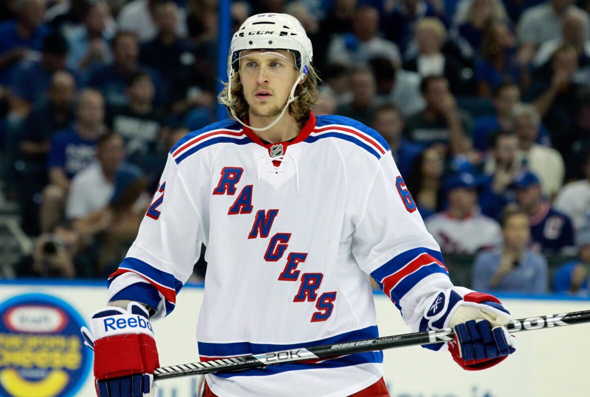 Carl Hagelin Retires from NHL Due to 'Severe' Eye Issue