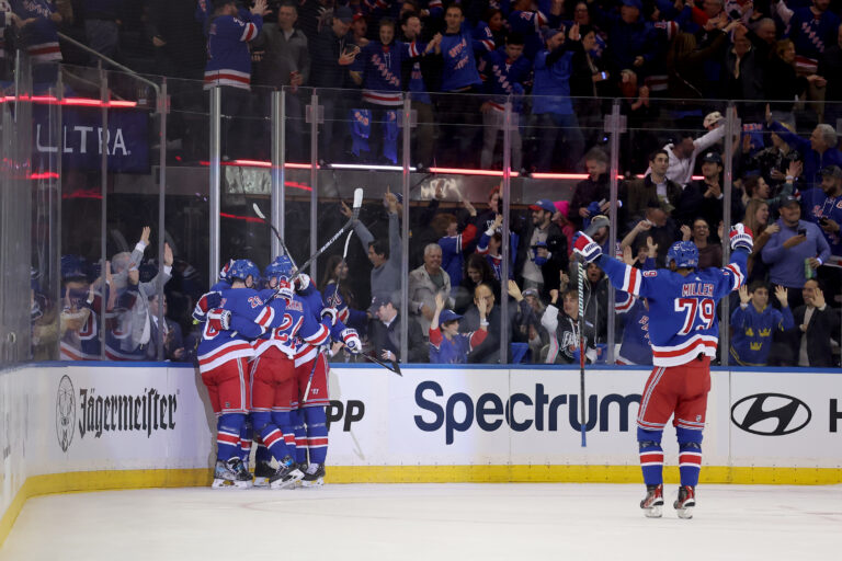 Trocheck and Kreider score as Rangers top Coyotes 2-1 to win home