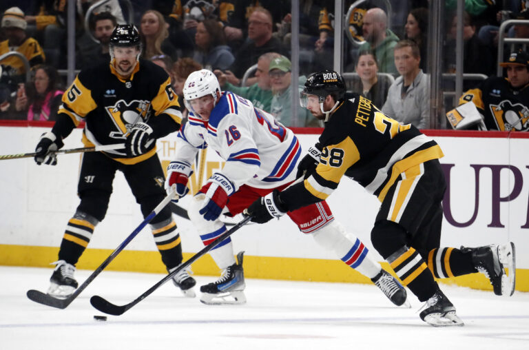 NHL: New York Rangers at Pittsburgh Penguins