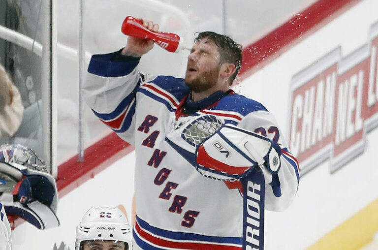 NHL: New York Rangers at Pittsburgh Penguins