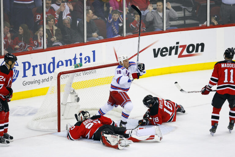 NHL: New York Rangers at New Jersey Devils