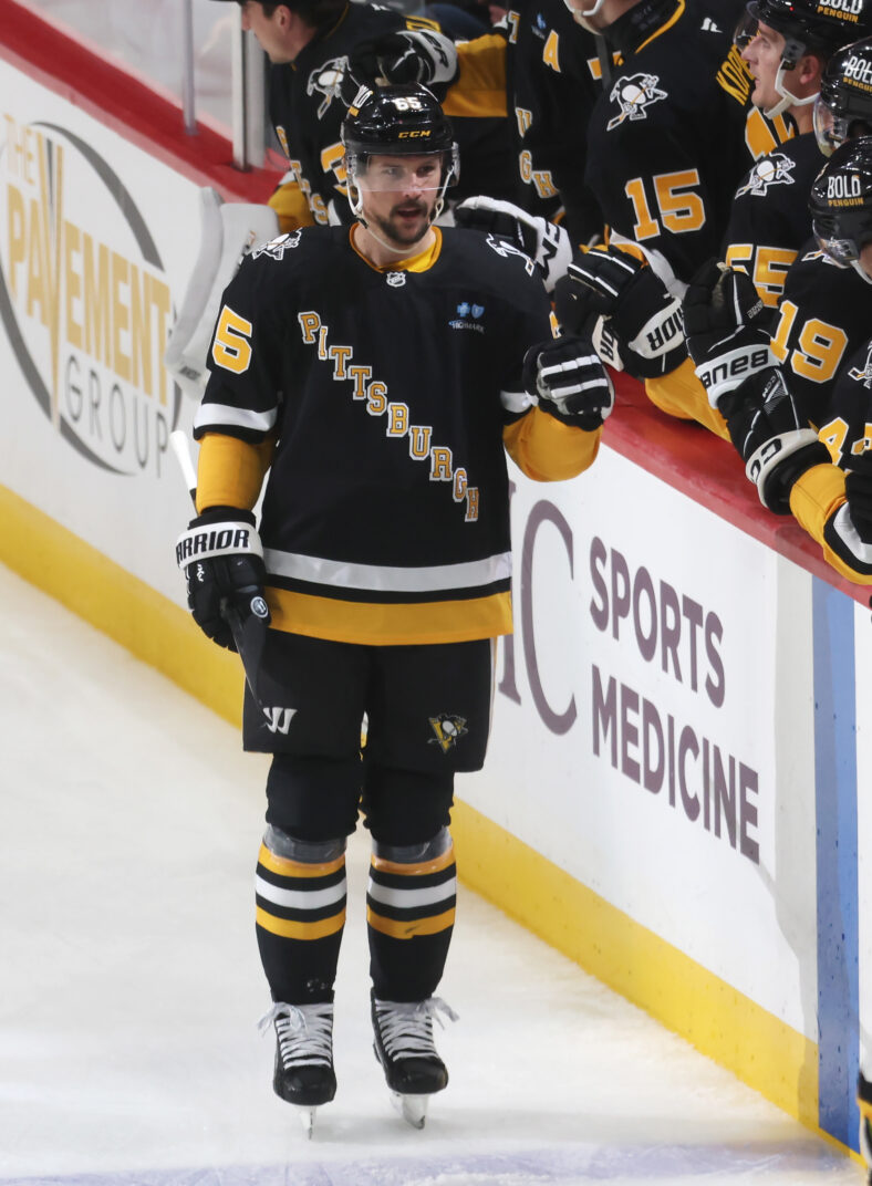 NHL: Chicago Blackhawks at Pittsburgh Penguins